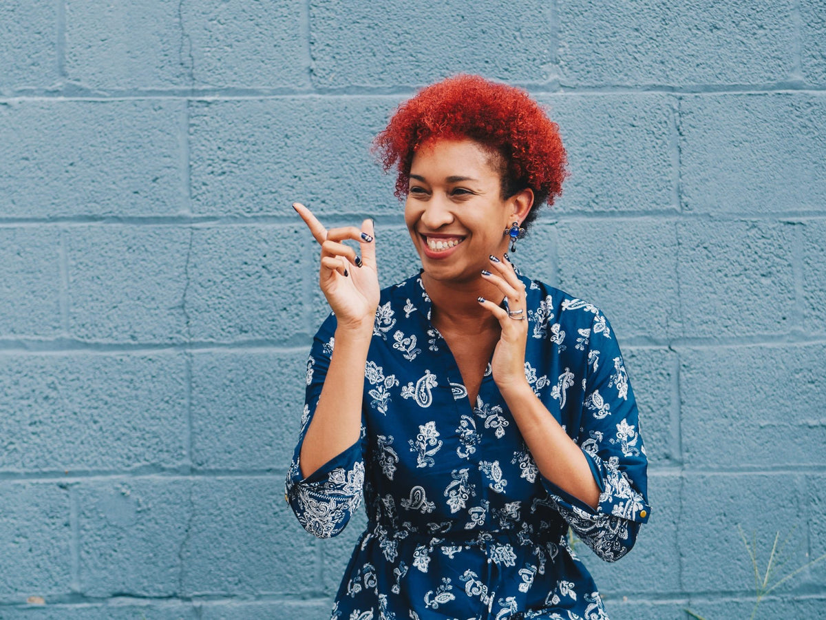 photo-of-woman-laughing-935938
