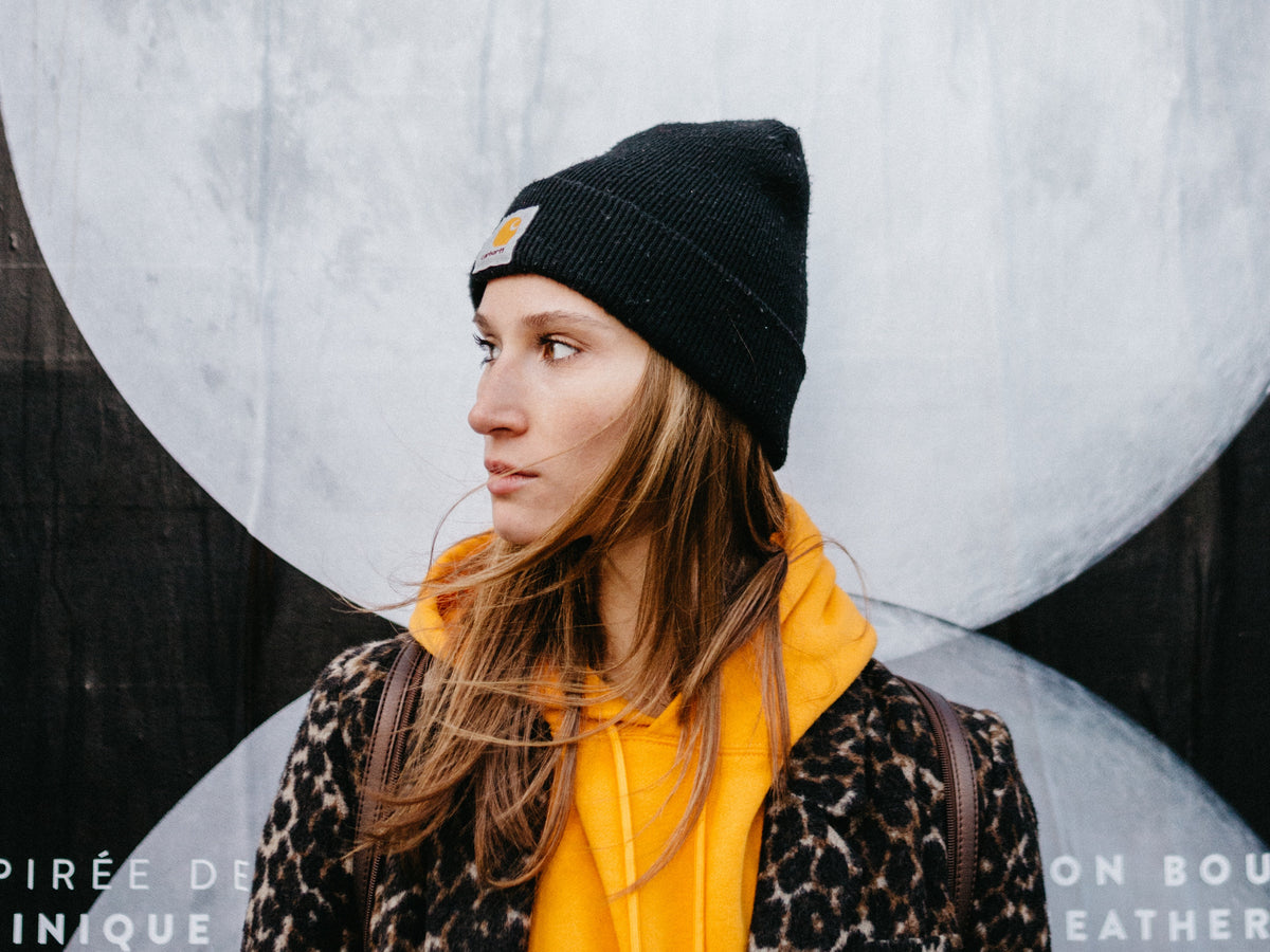 woman-wearing-yellow-hoodie-3047316